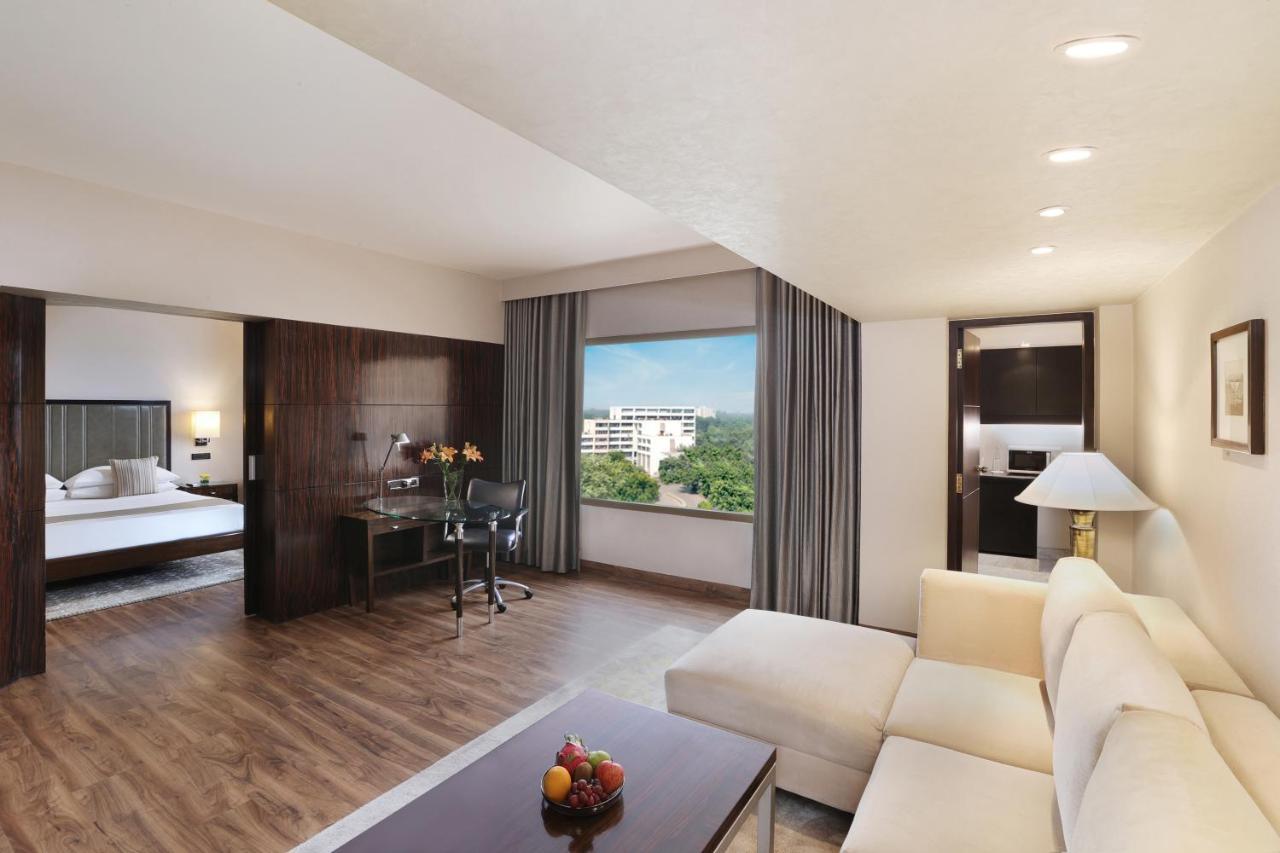 Hyatt Regency Delhi Hotel New Delhi Exterior foto Suite room at The Park, New Delhi