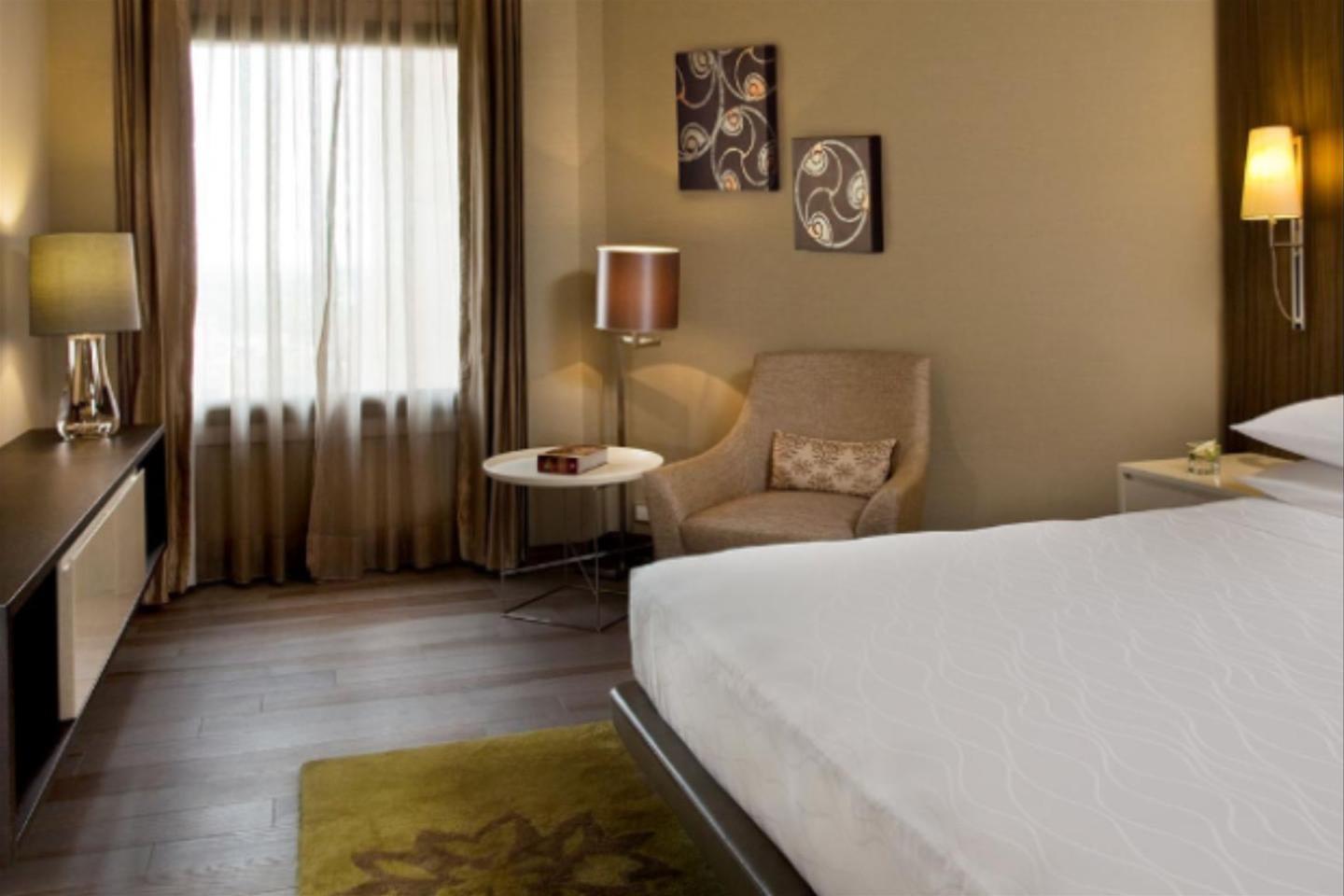 Hyatt Regency Delhi Hotel New Delhi Exterior foto A room at the hotel